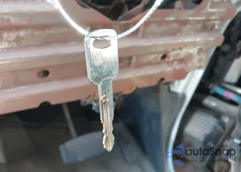 2005 Ford E-150 Commercial/Recreational z USA, uszkodzony, nr VIN 1FTRE14W35HB18761